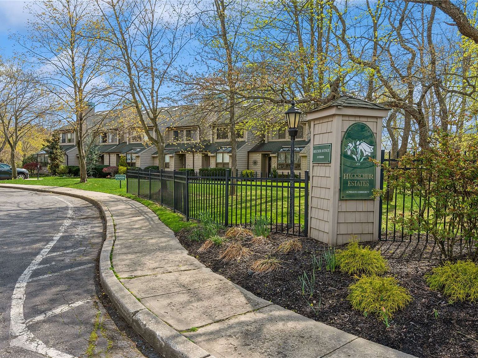 128 Beecher Ave Ext UNIT 128, East Islip, NY 11730 Zillow