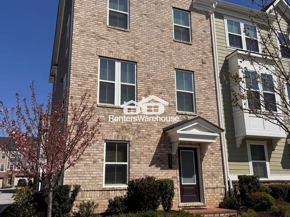 6242 Islington St, Middle River, MD 21220