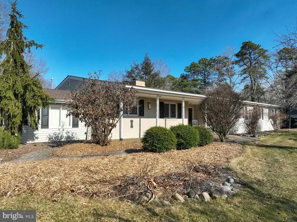 817 Buccaneer Ln, Manahawkin, NJ 08050