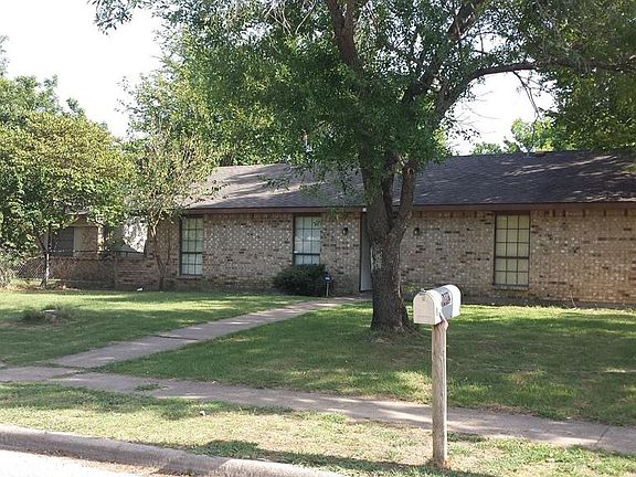 2nd image of 10402 Cricket Dr