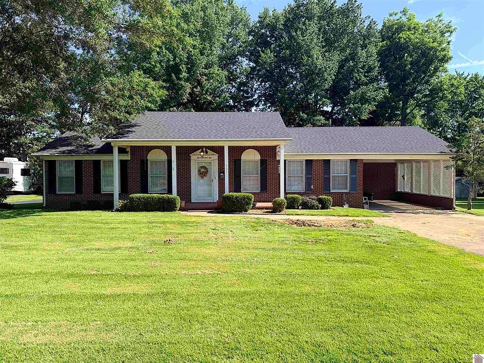 1st image of 701 Hillcrest Dr