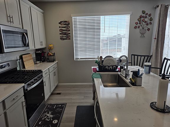 2nd image of 9055 Rifle St
