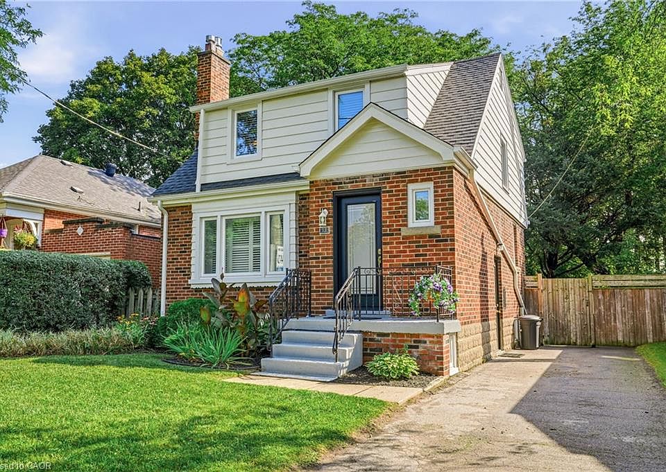 1st image of 13 Allan Ave