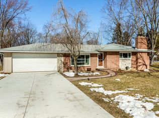 29650 Minglewood Ln, Farmington Hills, MI 48334