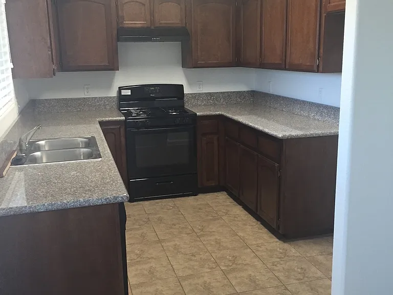 349 Joya Dr — Photo 7