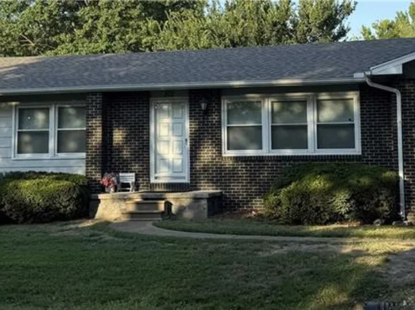 301 S 3rd St, Arma, KS 66712