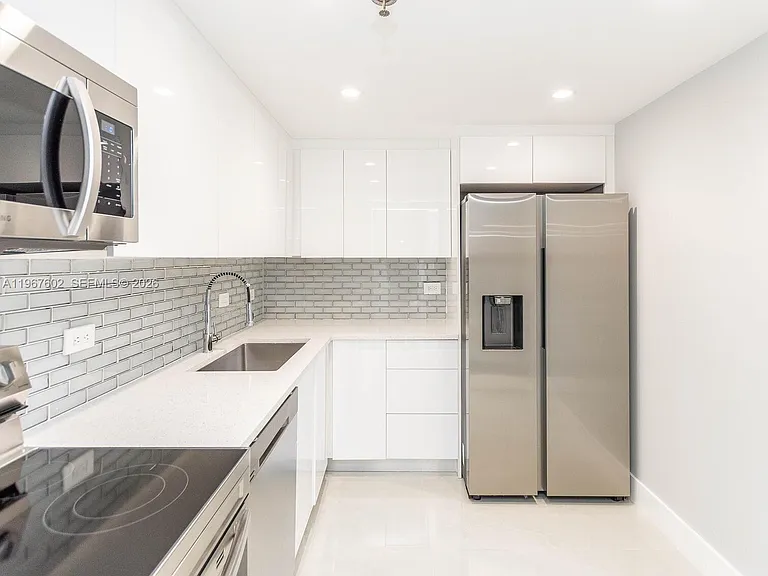 20505 E Country Club Dr #634 — Photo 16