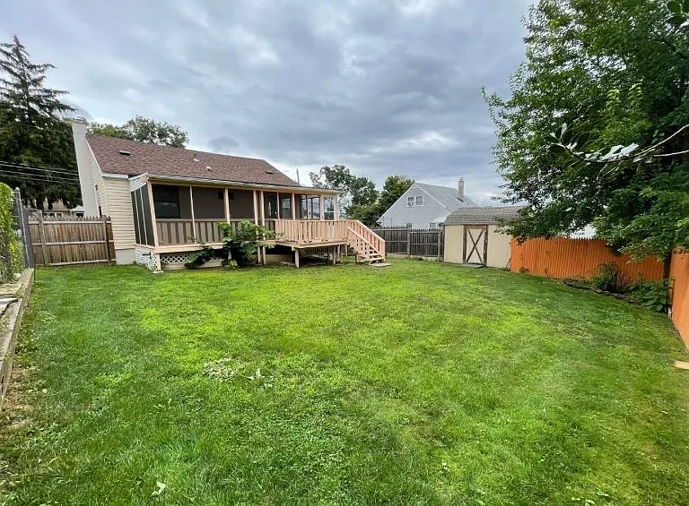 127 Hiawatha Blvd — Photo 2