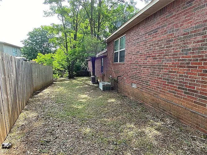 1863 N Hunters Rdg — Photo 22