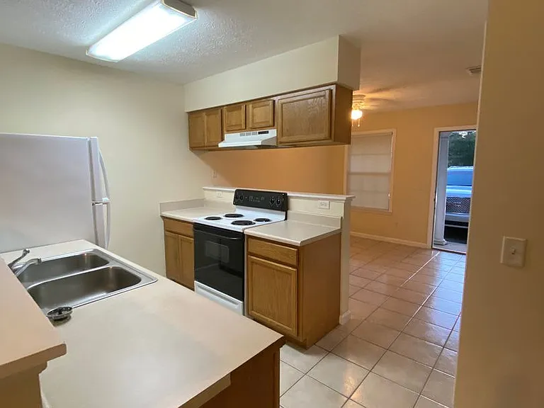2216 Anne Ave — Photo 22
