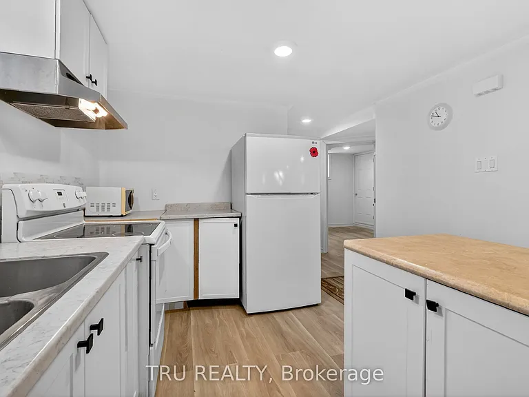 1263 Maitland Ave #B — Photo 11