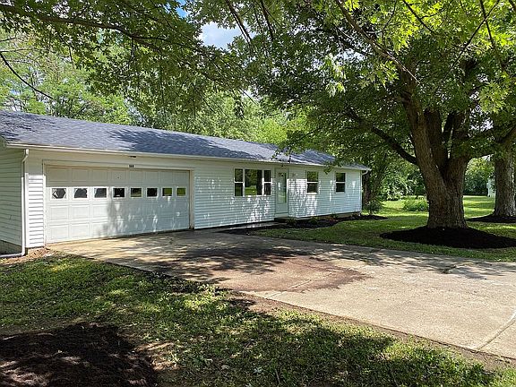 3rd image of 168 Circle Dr