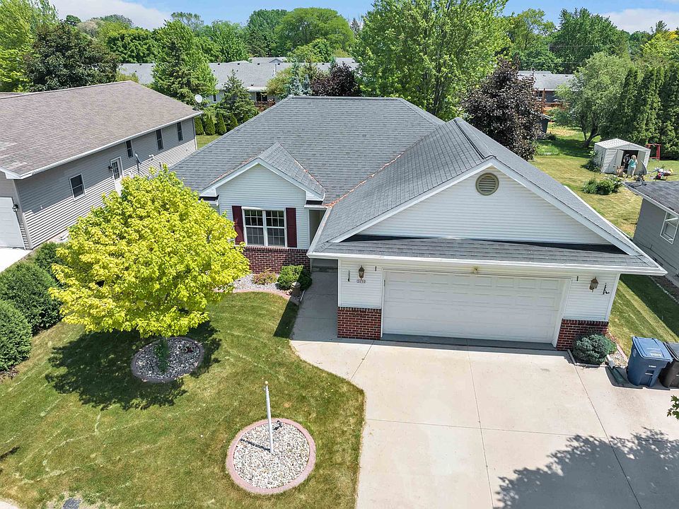 2050 Parkside Dr, Oshkosh, WI 54901 Zillow