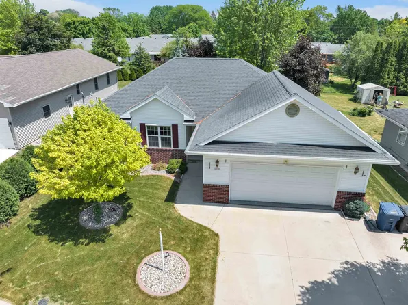 2050 Parkside Dr, Oshkosh, WI 54901