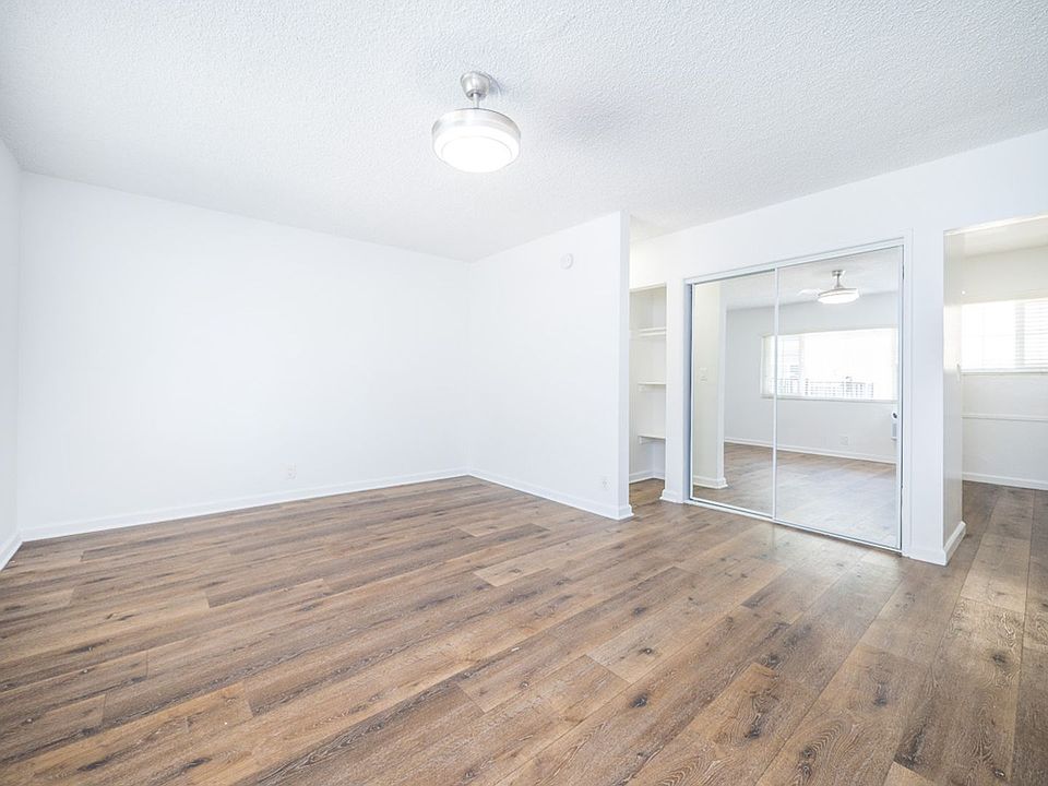 1st image of 5716 Tujunga Ave #11110