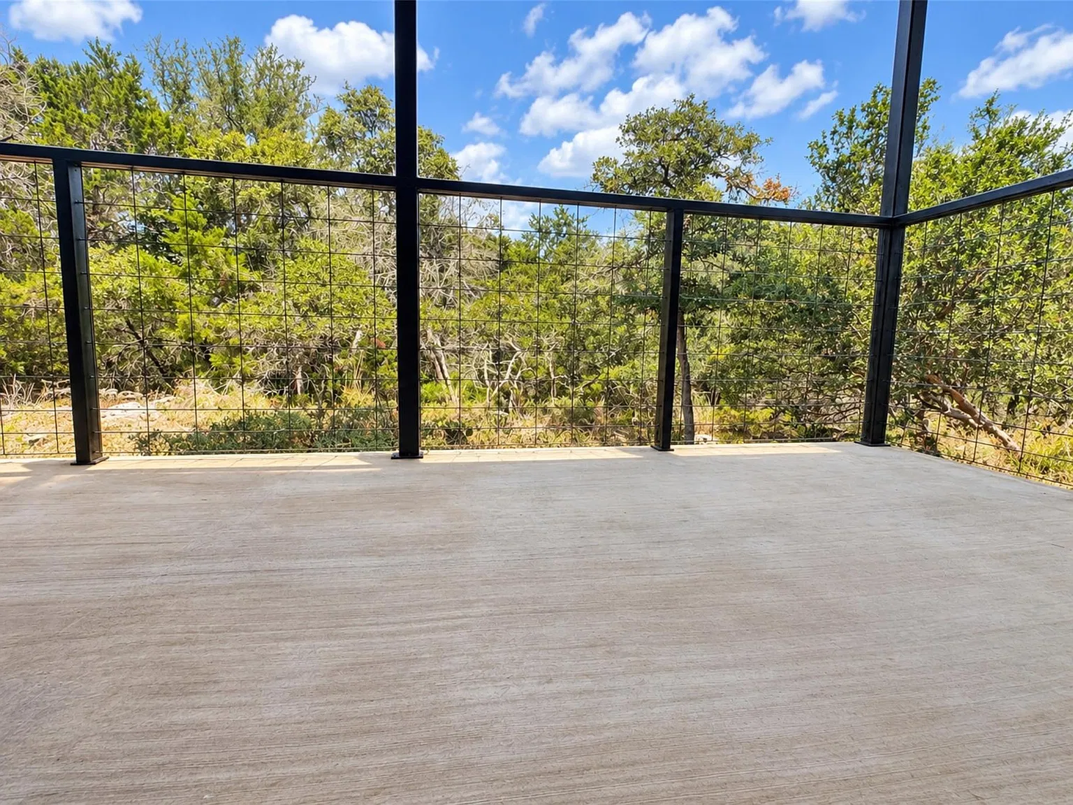 3 bed, 2.5 bath, 1524 sqft, $2,100 — Photo 4