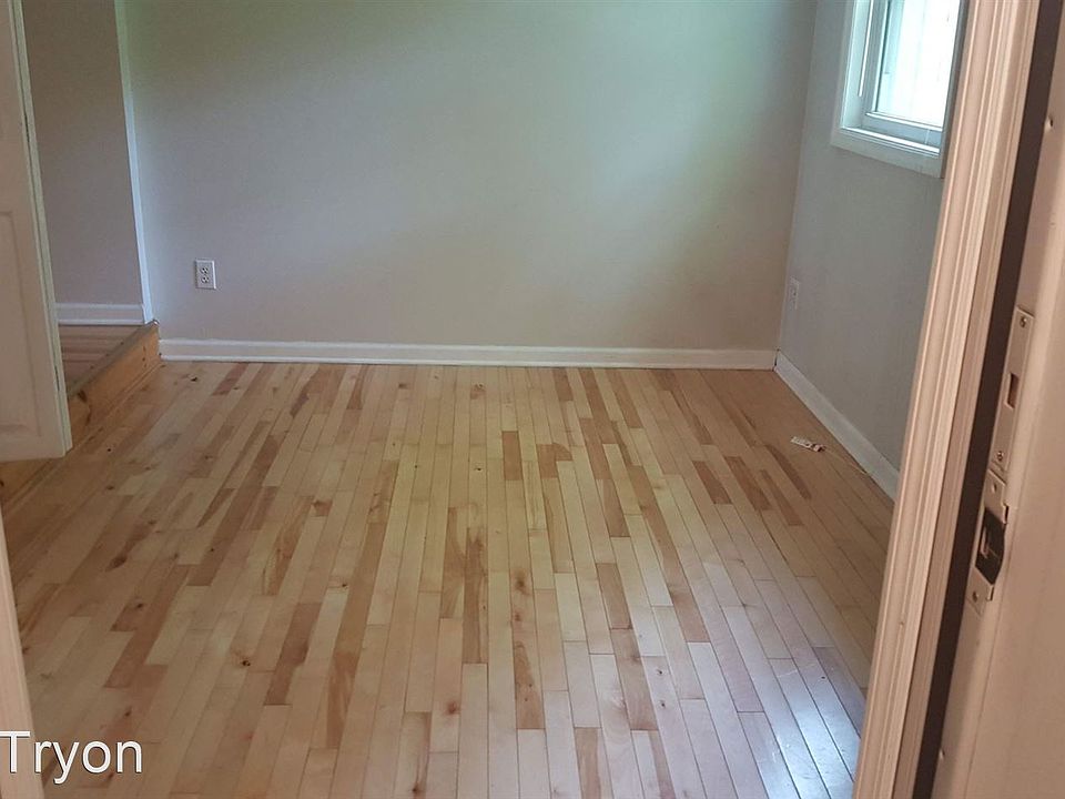 2nd image of 463 Church Rd APT B
