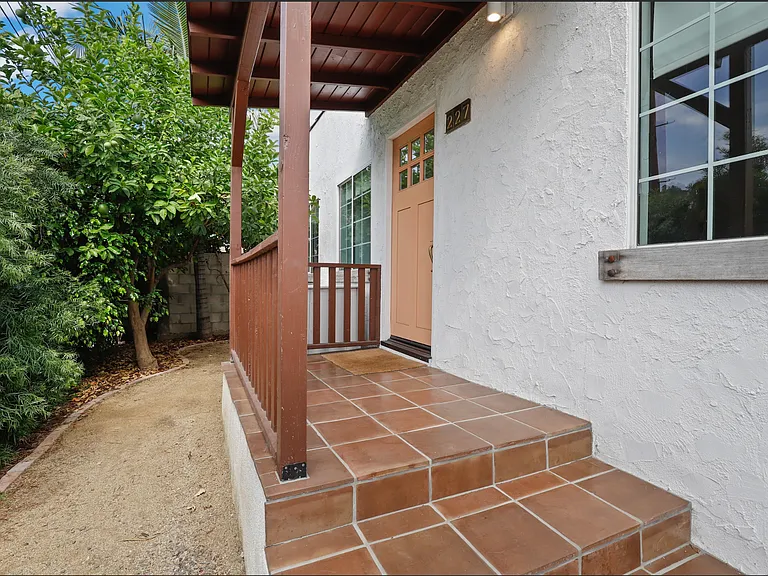 227 N Avenue 50 — Photo 18