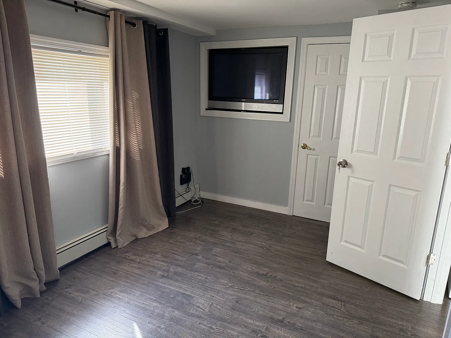 1 bed, $2,000 — Photo 2