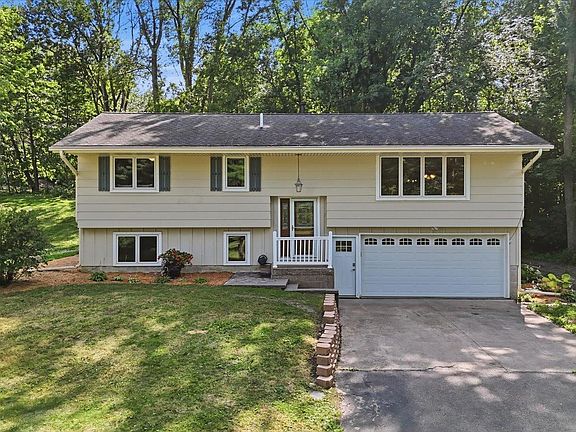 2nd image of 9405 Fox Valley Dr