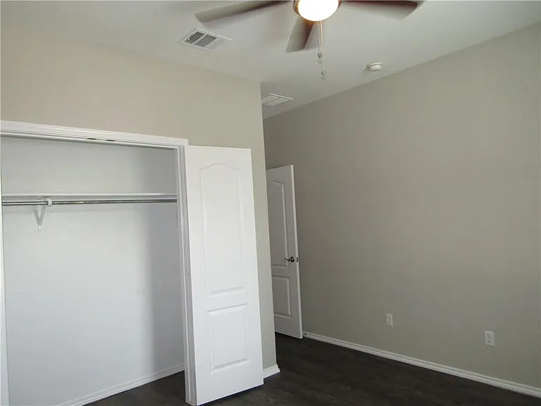 14200 Lake Victor Dr — Photo 62