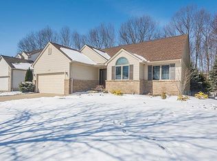 2300 Hawthorne Way, Saline, MI 48176