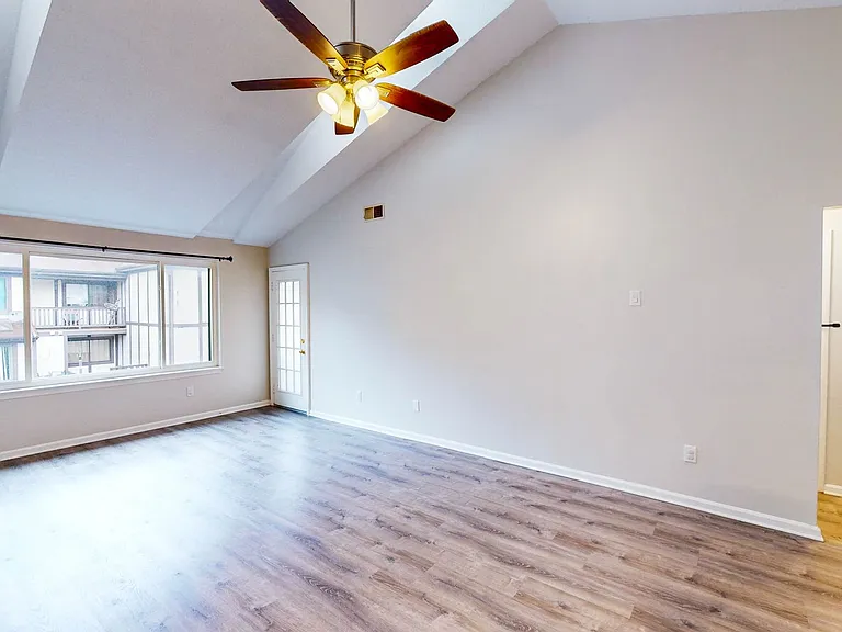 471 Whalley Ave #P — Photo 5