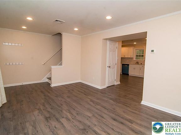 4th image of 6274 Glen Ct