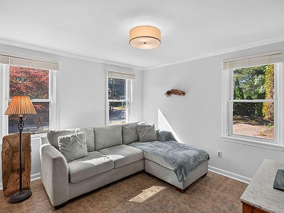 2nd image of 5 Penobscot Way