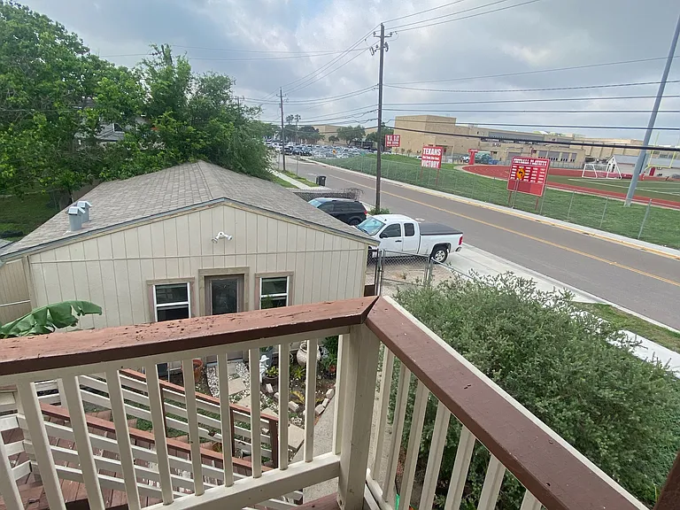 653 Robinson St #4 — Photo 16