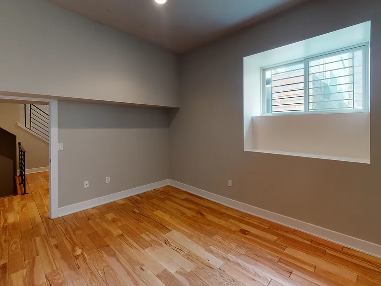 2701 W Girard Ave #8 — Photo 8
