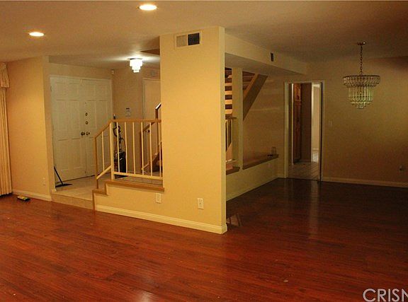 5th image of 7221 Dennis Ln