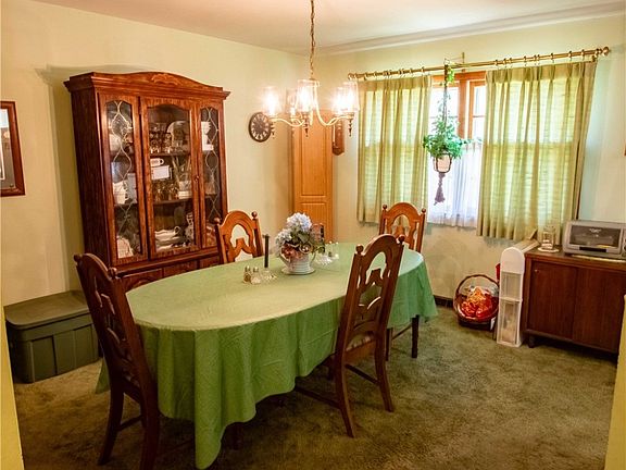 4th image of 417 S Cedarwood Dr