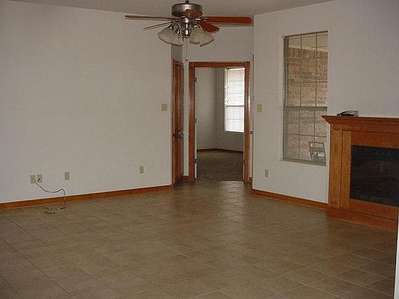 2nd image of 4502 SW Parkway Dr