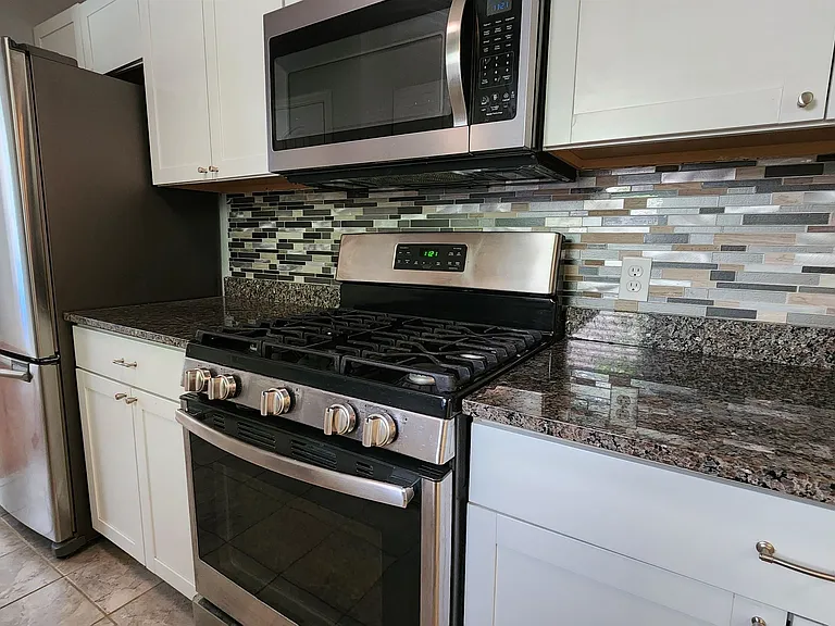 1355 Dearing Rd — Photo 14
