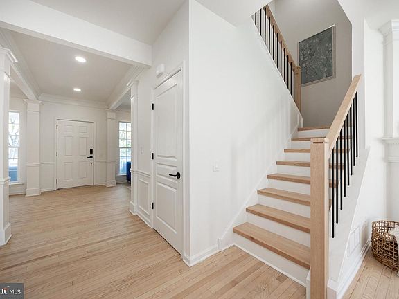 5th image of 838 Mount Rose Rd