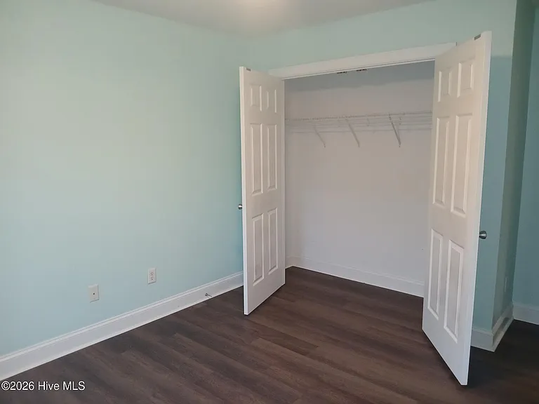 2805 Fletcher Ct — Photo 12