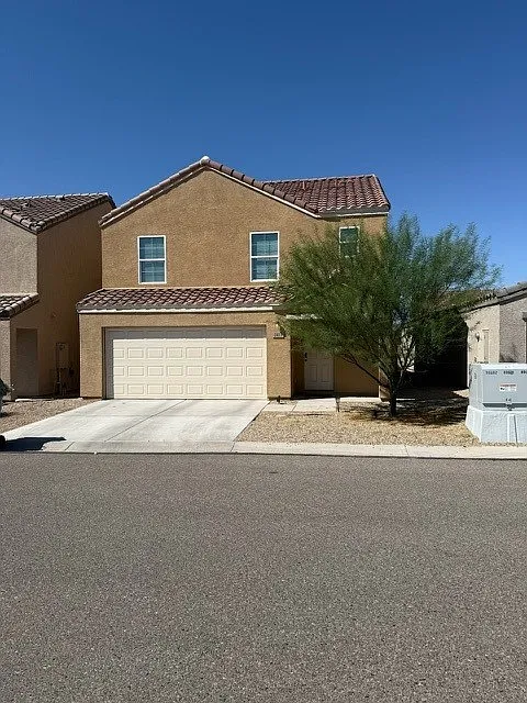 2413 Village Dr