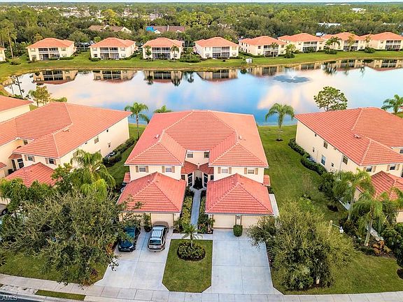 2nd image of 400 Robin Hood Cir Unit 202