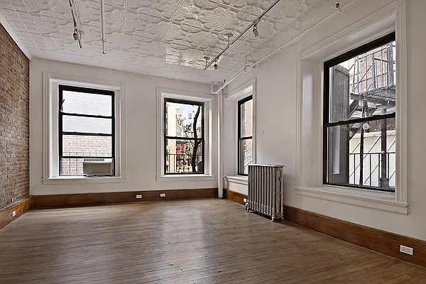 Rented by Corcoran | media 19