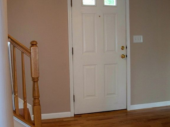3rd image of 640 Harpwood Dr