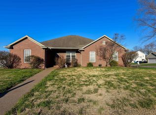 13800 Prairie Dr, Evansville, IN 47725