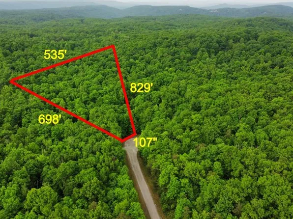 6 Icy Pl, Monterey, TN 38574