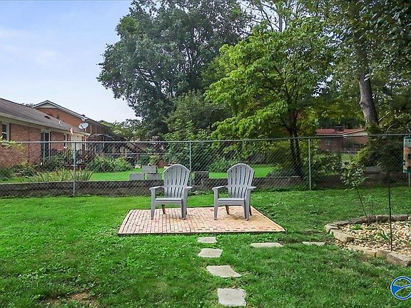 5th image of 11015 Salmon Dr SE