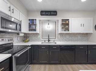 2107 Meadowlark Dr, Janesville, WI 53546