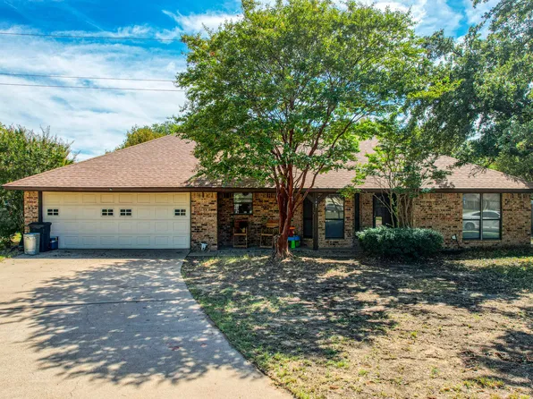 106 Guinevere Ct, Weatherford, TX 76086