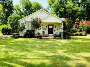 710 5th St, Jennings, LA 70546