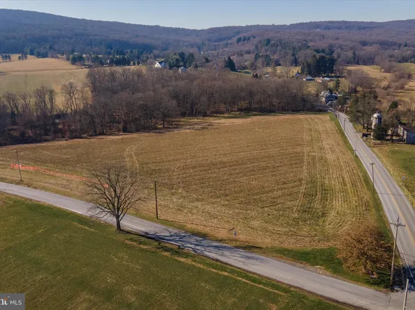 801 Harmonyville Rd, Pottstown, PA 19465