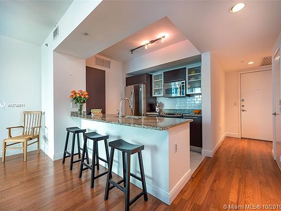 4th image of 951 Brickell Ave APT 2411