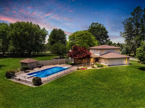 15624 Dunton Rd, Fort Wayne, IN 46845